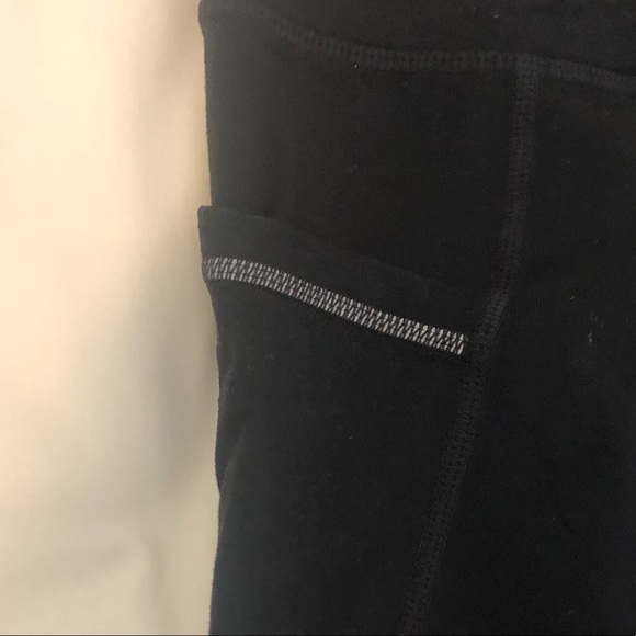 ATHLETA black crop running leggings sz M. GUC - Picture 3 of 6